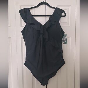 Women’s V-Neck Ruffled Bathing Suit 3X. Never been worn